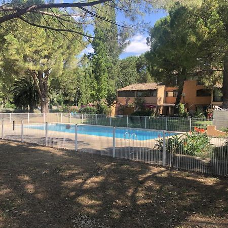 Appartement 238 Village Les Salicornes Арль Екстер'єр фото